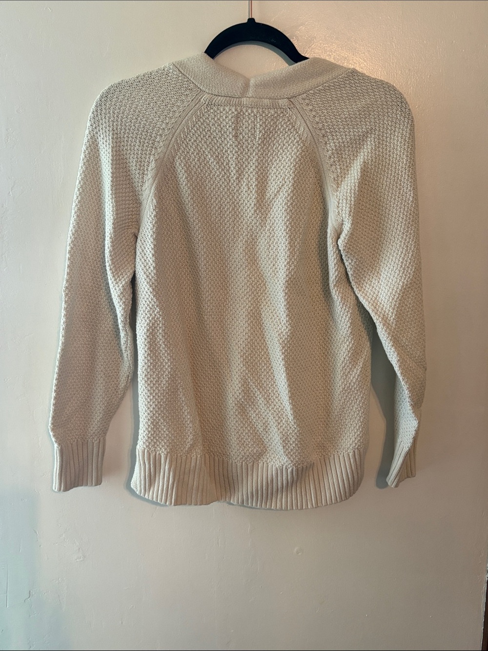 GAP Cream Textured V-Neck Button Front Cardigan Size Small, 100% Cotton - Picture 4 of 8